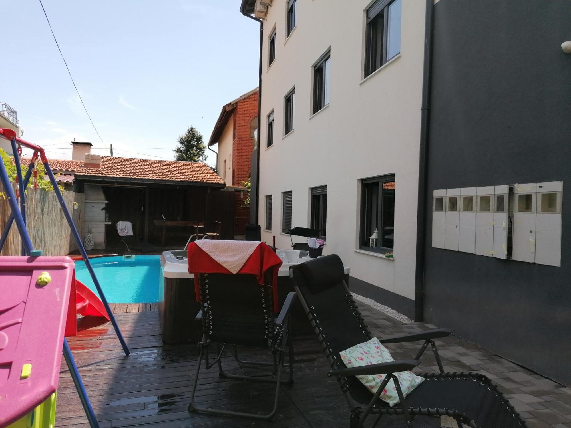 Apartmani U Kastelima Kastela Bilik gambar